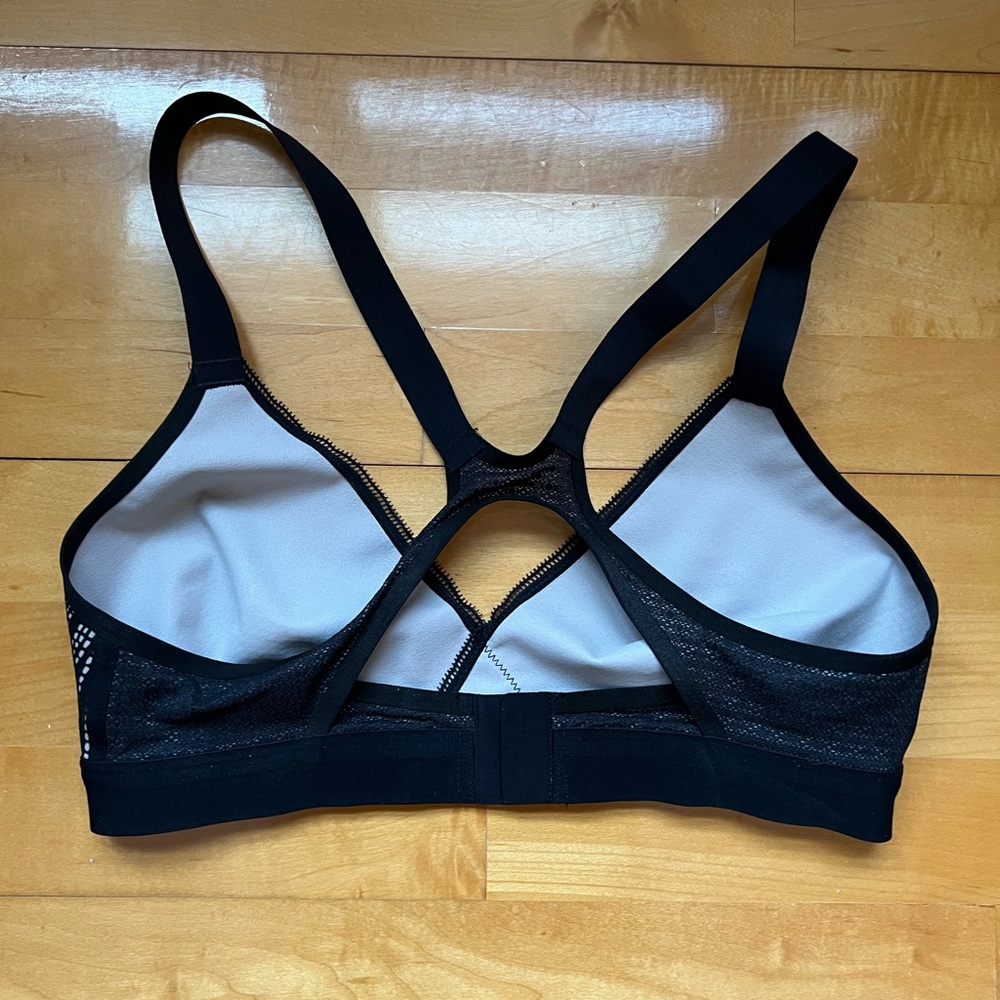 Lululemon Awake to lace Bra 32 C - Picture 6 of 7